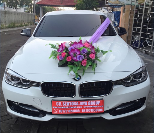sewa BMW putih surabaya, sewa mobil pengantin bmw putih wedding car surabaya
