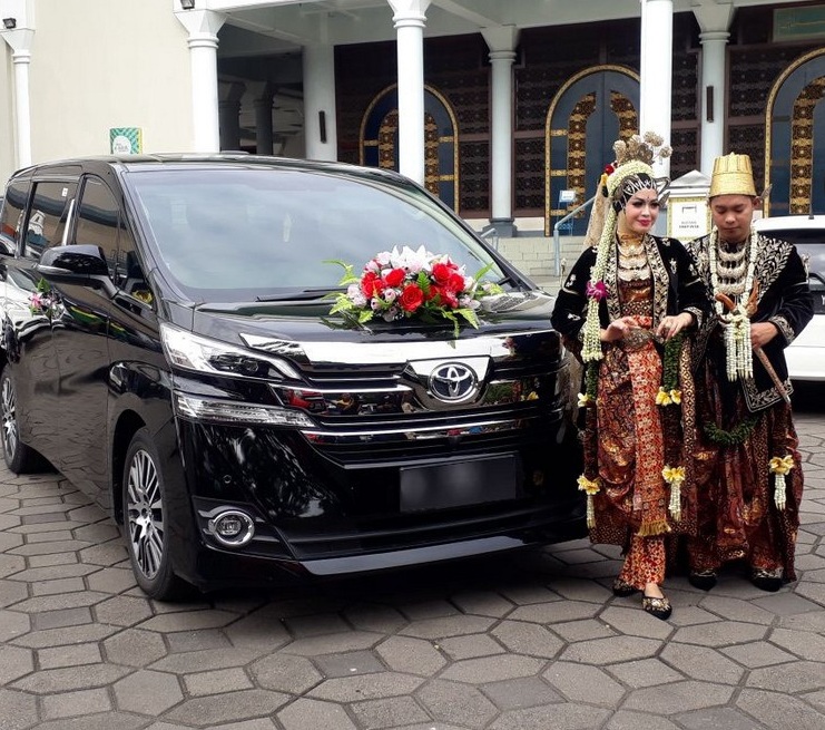 Sewa Hummer H1 H2 H3 Surabaya